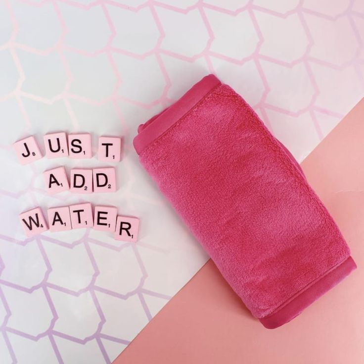 Microfiber Cleansing Mitt [Makeup Remover] by Dreambox Beauty