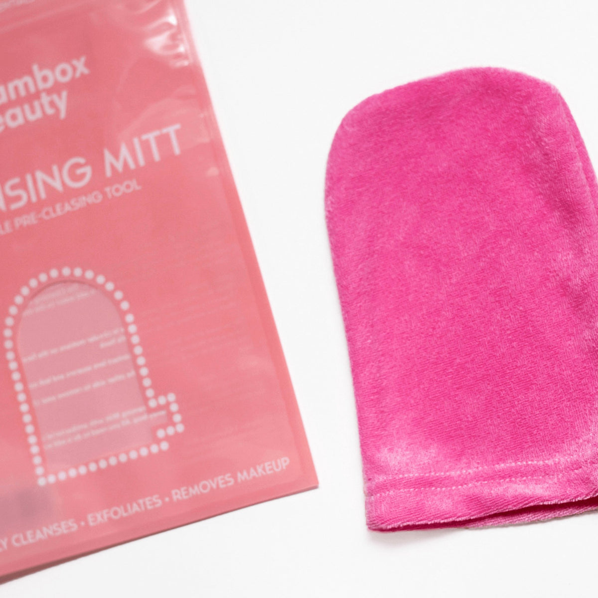 Microfiber Cleansing Mitt [Makeup Remover] by Dreambox Beauty